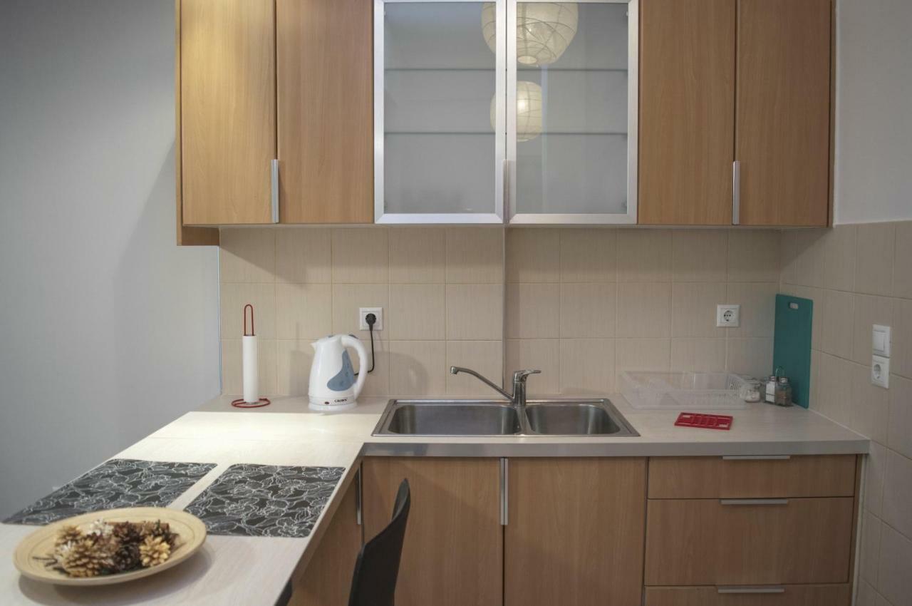 אתונה Modern Apartment, Excellent And Vibrant Location!! מראה חיצוני תמונה