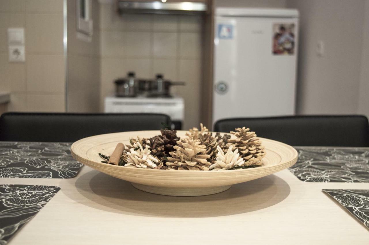 אתונה Modern Apartment, Excellent And Vibrant Location!! מראה חיצוני תמונה